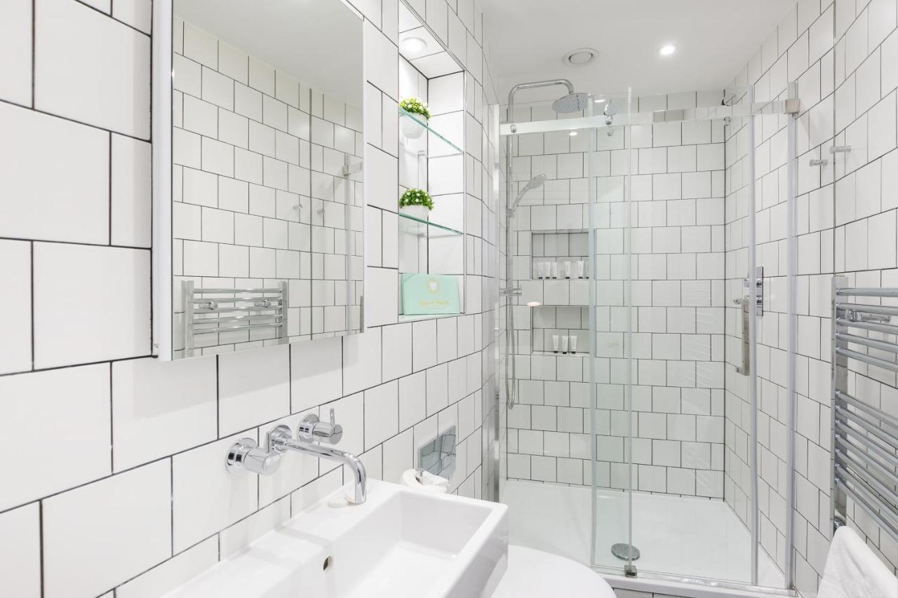 Urban Chic - Shaftesbury Apartment Лондон Екстериор снимка