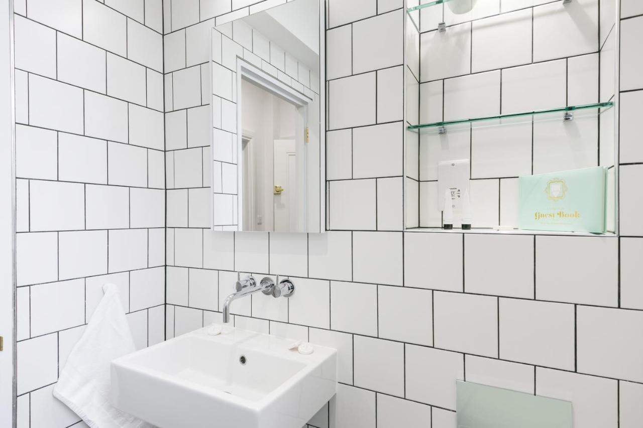 Urban Chic - Shaftesbury Apartment Лондон Екстериор снимка