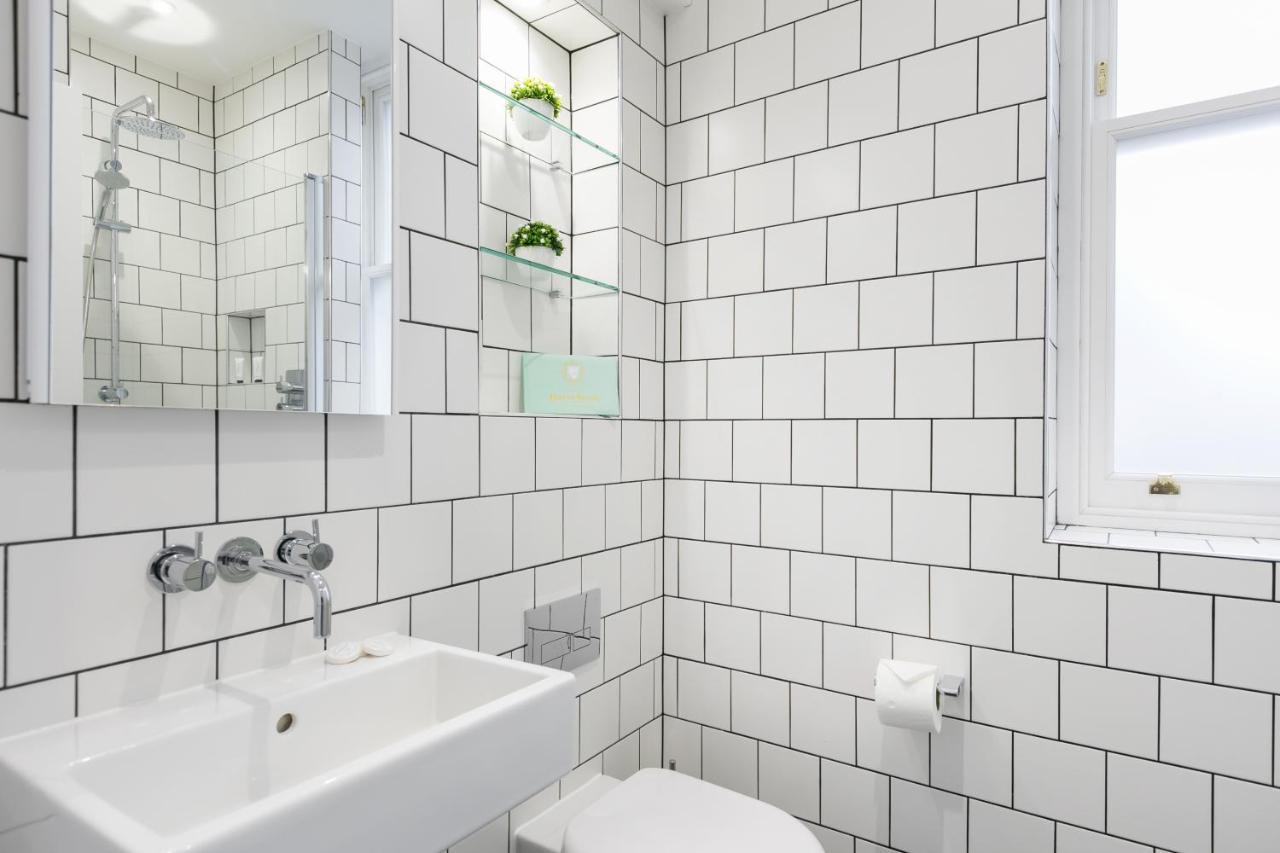 Urban Chic - Shaftesbury Apartment Лондон Екстериор снимка