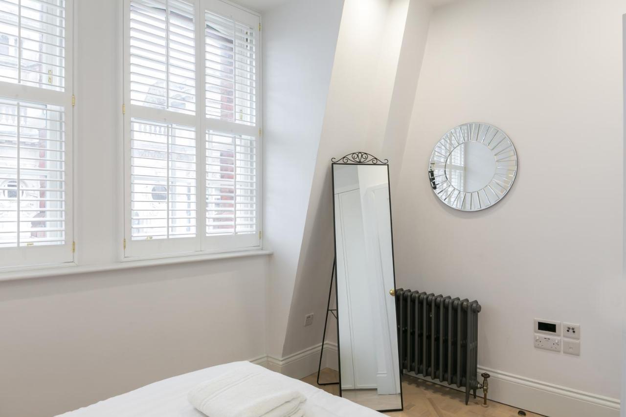 Urban Chic - Shaftesbury Apartment Лондон Екстериор снимка