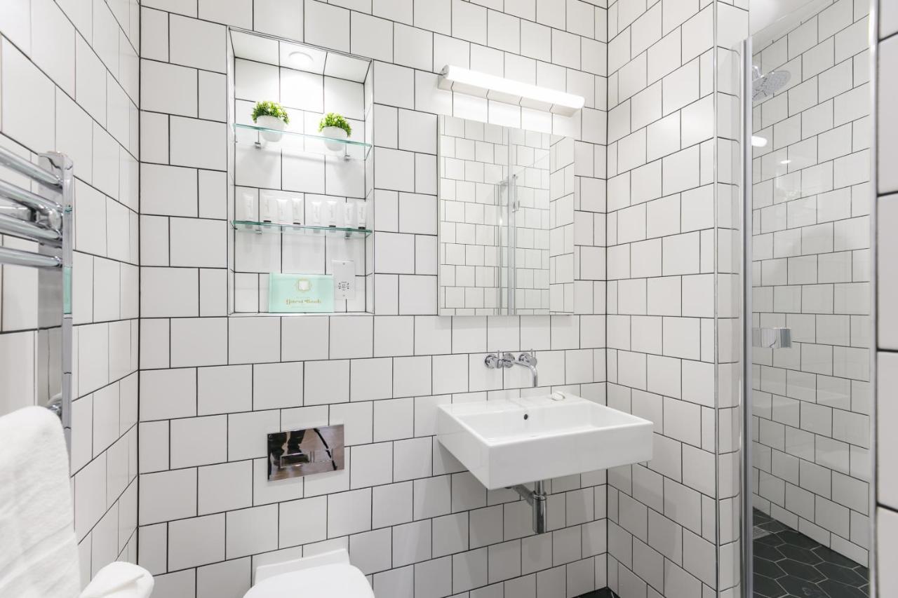 Urban Chic - Shaftesbury Apartment Лондон Екстериор снимка